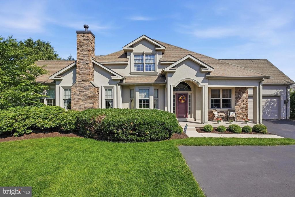 265 COUNTRY CLUB DR, Telford, PA 18969