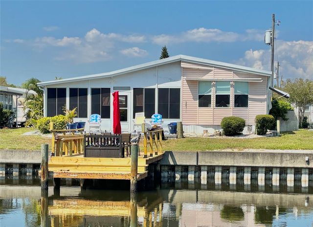 102 AMERICANA COURT NE 206, St Petersburg, FL 33702