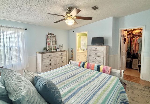 102 AMERICANA COURT NE 206, St Petersburg, FL 33702