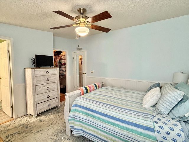 102 AMERICANA COURT NE 206, St Petersburg, FL 33702