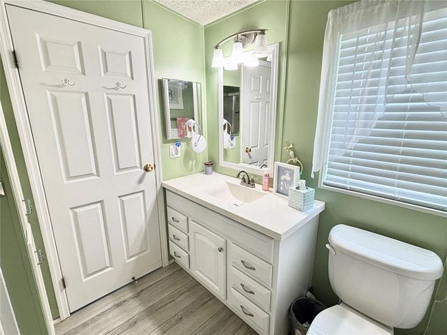 102 AMERICANA COURT NE 206, St Petersburg, FL 33702