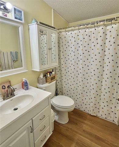 102 AMERICANA COURT NE 206, St Petersburg, FL 33702