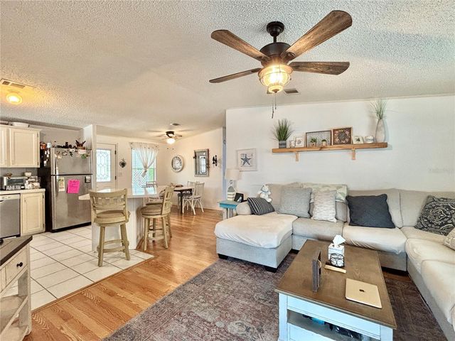 102 AMERICANA COURT NE 206, St Petersburg, FL 33702