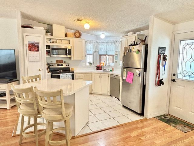 102 AMERICANA COURT NE 206, St Petersburg, FL 33702