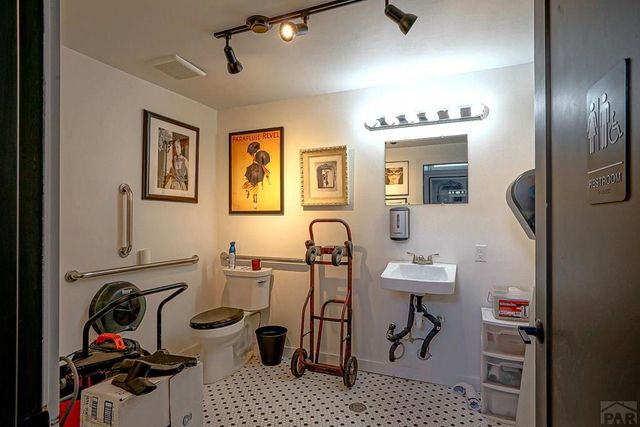 203 S Main St, La Veta, CO 81055