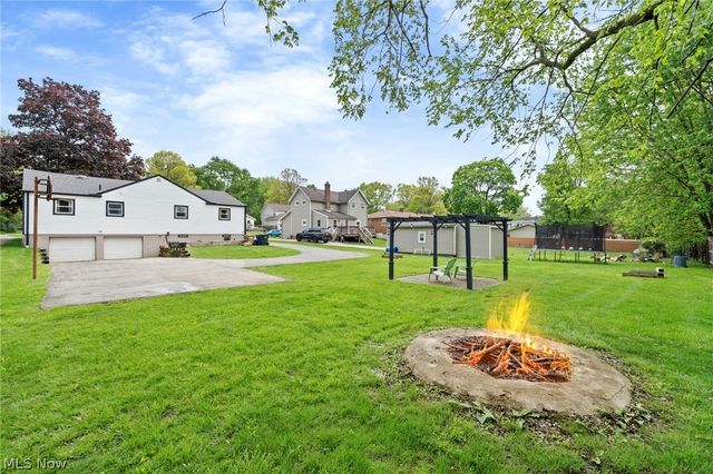 1772 High Street, Cuyahoga Falls, OH 44221