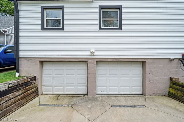 1772 High Street, Cuyahoga Falls, OH 44221