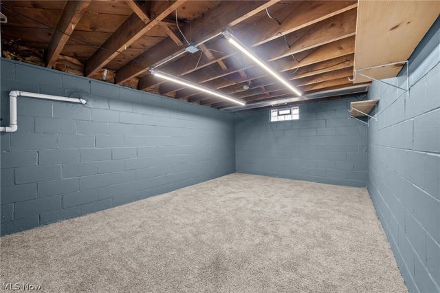 1772 High Street, Cuyahoga Falls, OH 44221