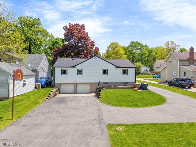 1772 High Street, Cuyahoga Falls, OH 44221