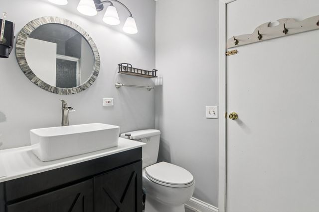 1625 Dennison Road, Hoffman Estates, IL 60169