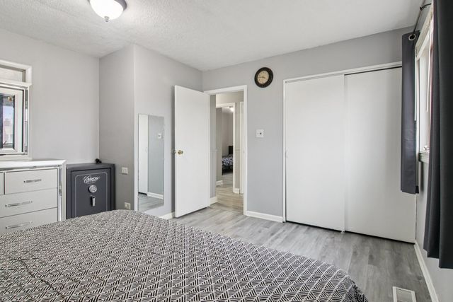 1625 Dennison Road, Hoffman Estates, IL 60169