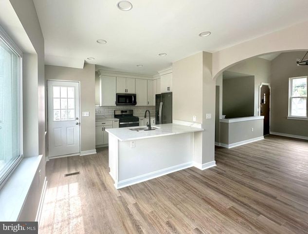 9305 COLESVILLE RD, Silver Spring, MD 20901