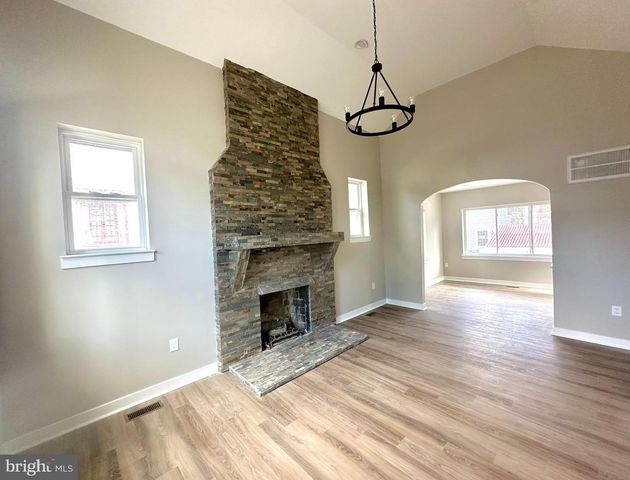 9305 COLESVILLE RD, Silver Spring, MD 20901