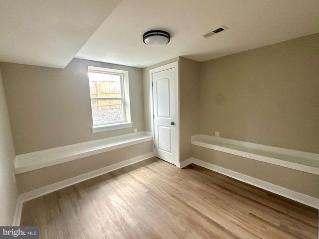 9305 COLESVILLE RD, Silver Spring, MD 20901