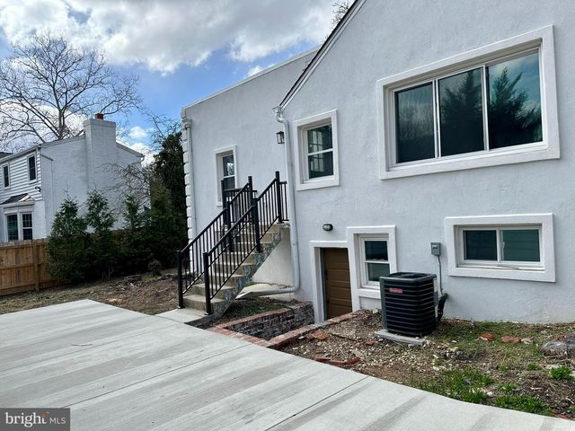 9305 COLESVILLE RD, Silver Spring, MD 20901