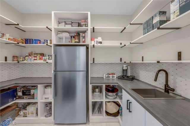 3001 SW 41st TER, Cape Coral, FL 33914