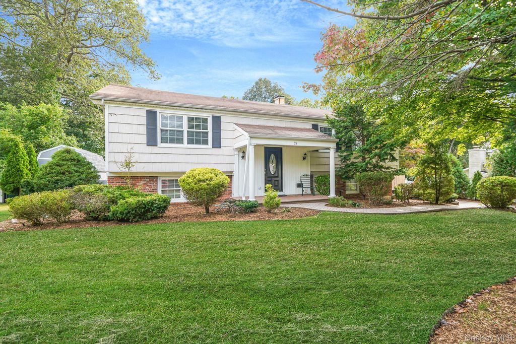 35 Wedgewood Drive, Coram, NY 11727