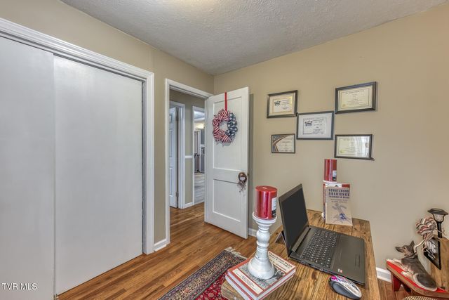 916 Clark Street, Bristol, VA 24201