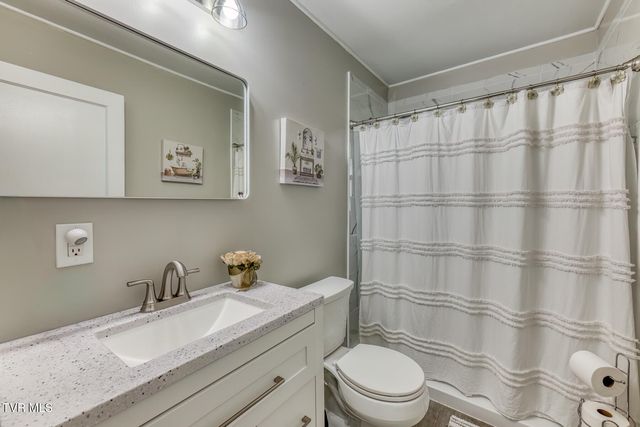 916 Clark Street, Bristol, VA 24201