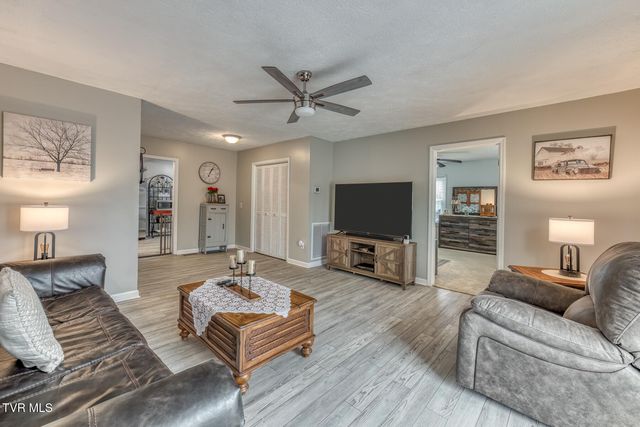 916 Clark Street, Bristol, VA 24201