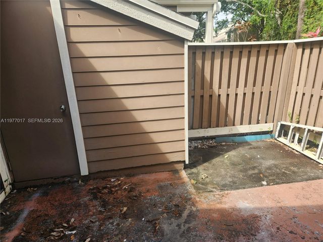 7184 Sportsmans Dr 7184, North Lauderdale, FL 33068