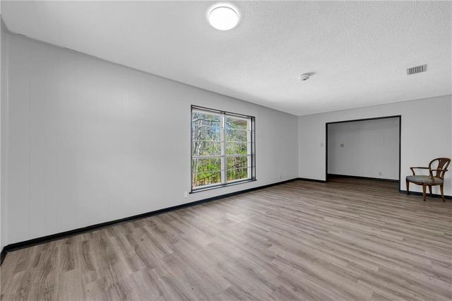 5225 Persons Drive, Mobile, AL 36618