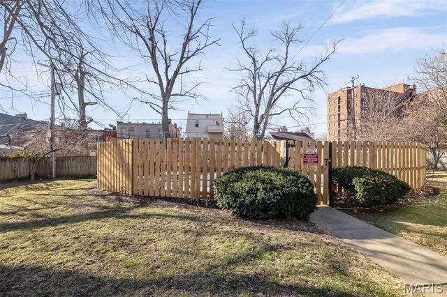 4464 McPherson Avenue 3B, St Louis, MO 63108