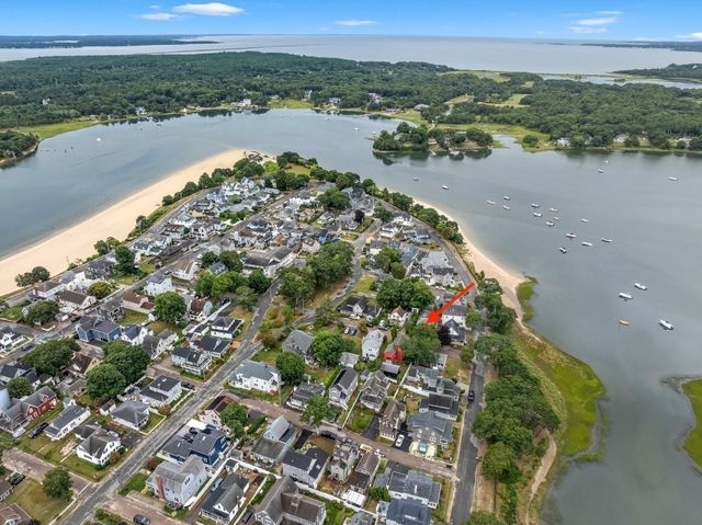 15 3rd St, Wareham, MA 02571