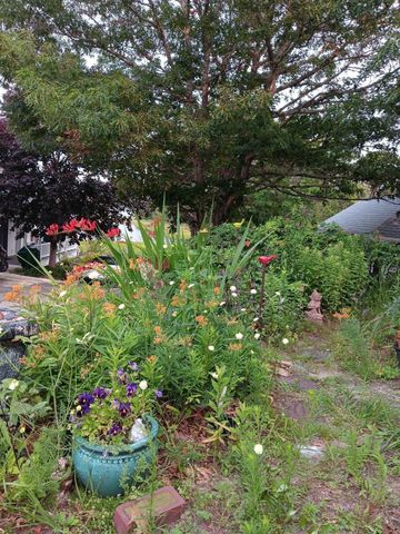 15 3rd St, Wareham, MA 02571