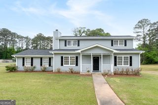 100 FAIRVIEW Drive, Stockbridge, GA 30281