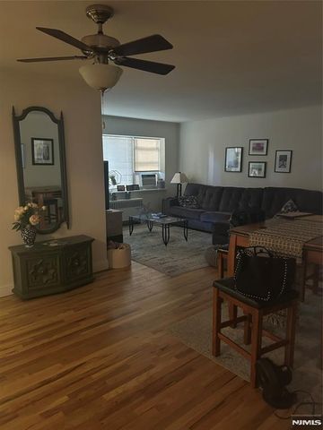 280-320 Oak Street 280A, Ridgewood, NJ 07450