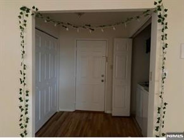 280-320 Oak Street 280A, Ridgewood, NJ 07450