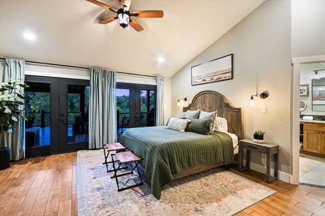 2411 Spoke Hollow RD, Wimberley, TX 78676