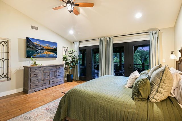 2411 Spoke Hollow RD, Wimberley, TX 78676