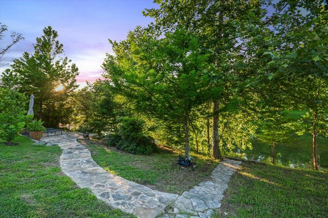 2411 Spoke Hollow RD, Wimberley, TX 78676