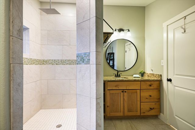 2411 Spoke Hollow RD, Wimberley, TX 78676