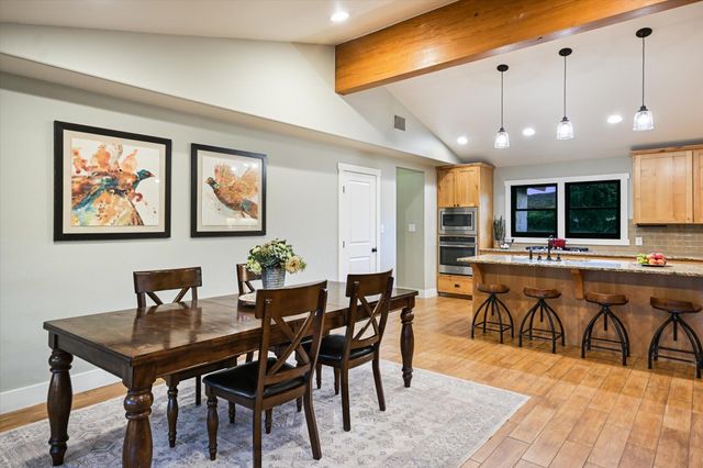 2411 Spoke Hollow RD, Wimberley, TX 78676