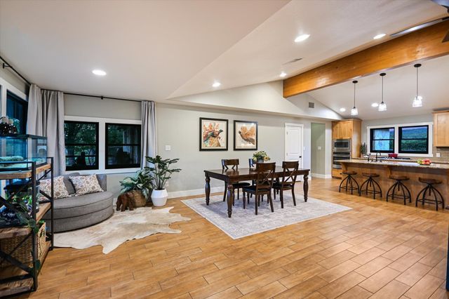 2411 Spoke Hollow RD, Wimberley, TX 78676
