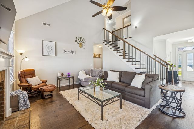 1600 Inverness Dr, Spring Hill, TN 37174