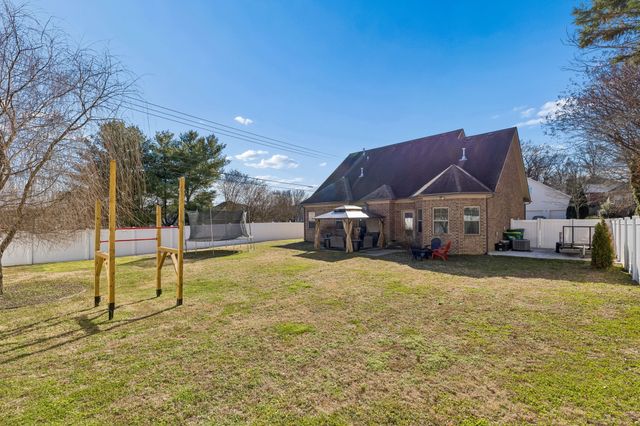 1600 Inverness Dr, Spring Hill, TN 37174