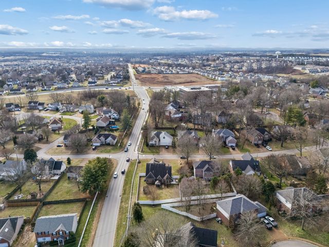 1600 Inverness Dr, Spring Hill, TN 37174