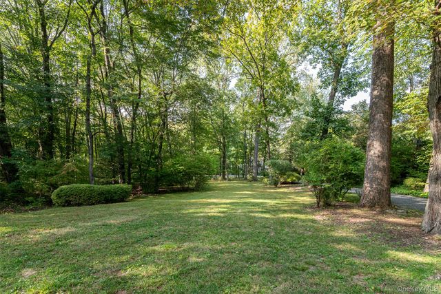 5 Hadley Road, Armonk, NY 10504