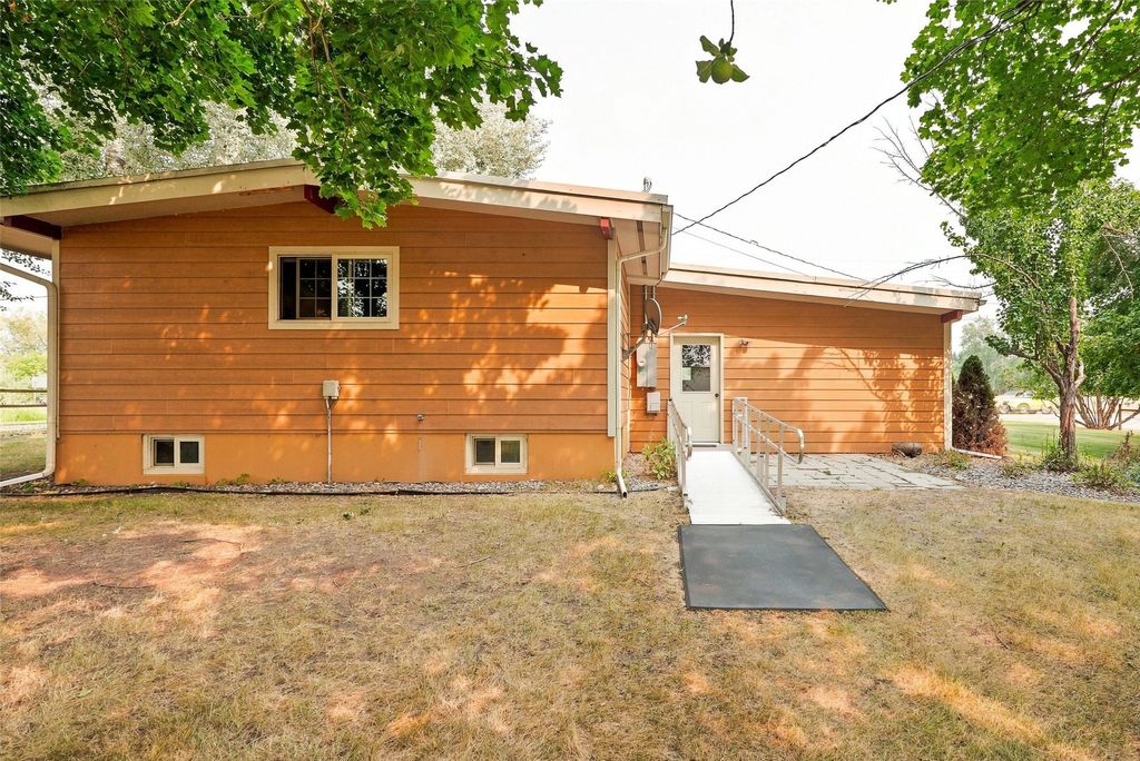 555 Grantsdale Road, Hamilton, MT 59840 photo 4