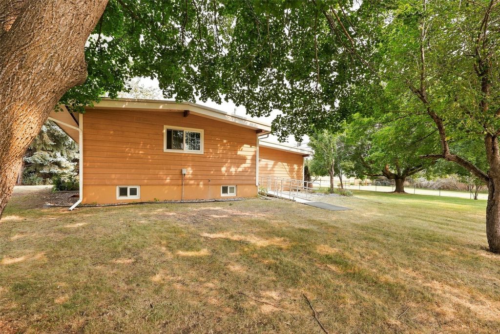 555 Grantsdale Road, Hamilton, MT 59840 photo 5