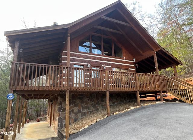 1554 Bear Valley Road, Sevierville, TN 37876