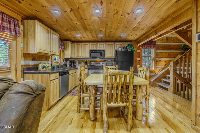 1554 Bear Valley Road, Sevierville, TN 37876