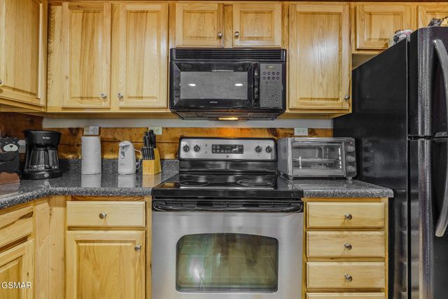 1554 Bear Valley Road, Sevierville, TN 37876