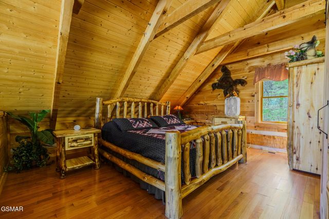 1554 Bear Valley Road, Sevierville, TN 37876