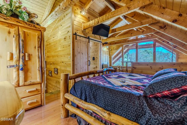 1554 Bear Valley Road, Sevierville, TN 37876