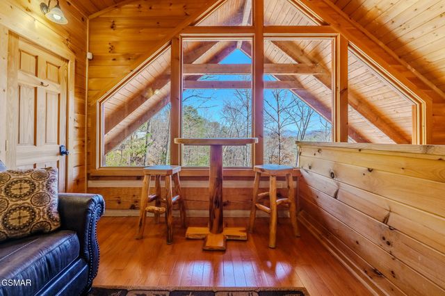 1554 Bear Valley Road, Sevierville, TN 37876